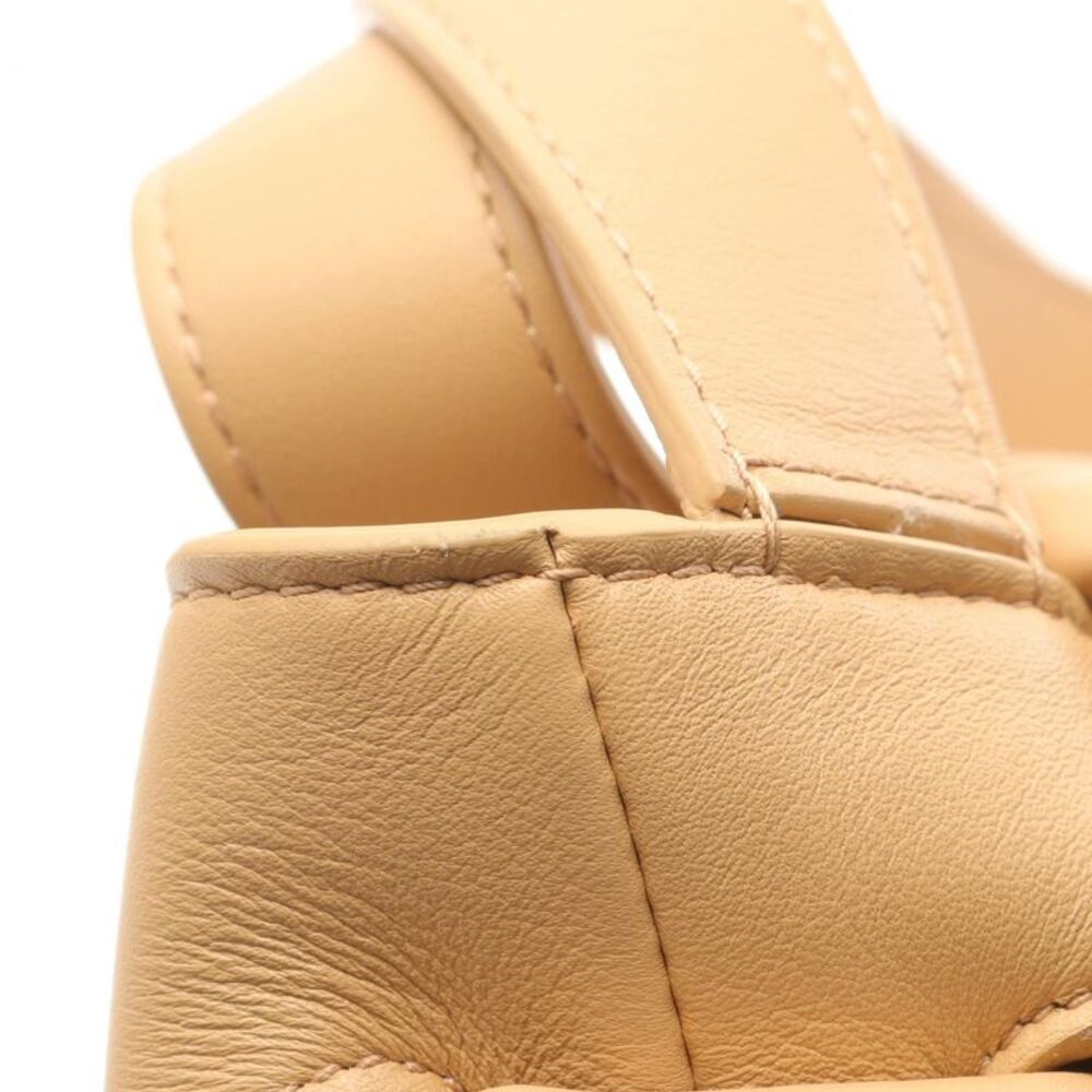 Bottega Veneta BEAK Leather Handbag - Picture 7 of 8